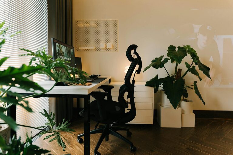 Tips for Creating a Productive and Comfortable Home Office Space